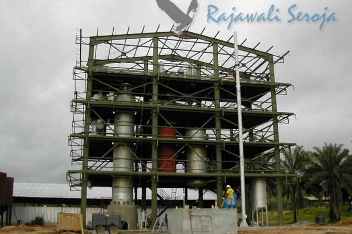Refinery_Building_Aguan_Honduras_1 - Refinery building for Aguan, Honduras in the year 2004